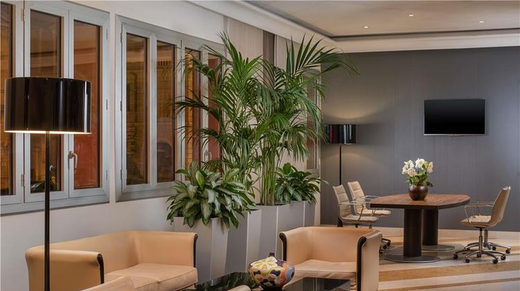 NH Trieste Lobby