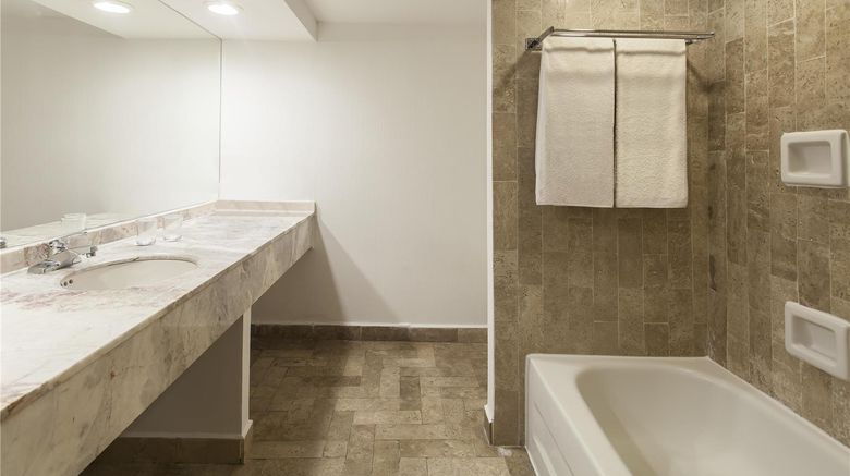 <b>NH Coatzacoalcos Room</b>. Images powered by <a href="https://iceportal.shijigroup.com/" title="IcePortal" target="_blank">IcePortal</a>.