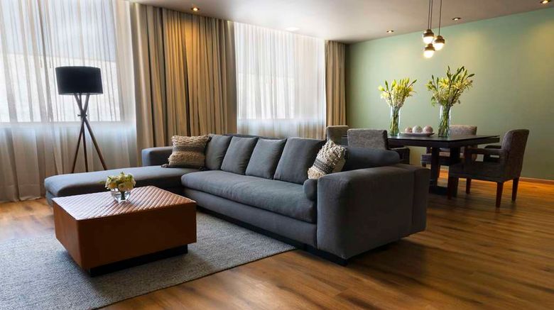 <b>NH Collection Mexico City Airport T2 Suite</b>. Images powered by <a href="https://iceportal.shijigroup.com/" title="IcePortal" target="_blank">IcePortal</a>.