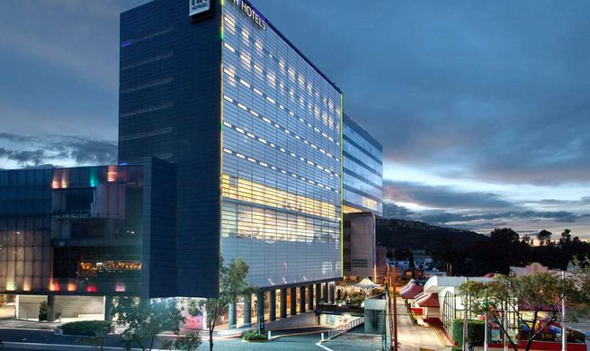 NH Mexico City Valle Dorado Exterior
