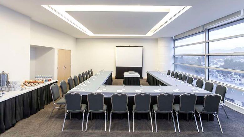 <b>NH Mexico City Valle Dorado Meeting</b>. Images powered by <a href="https://iceportal.shijigroup.com/" title="IcePortal" target="_blank">IcePortal</a>.
