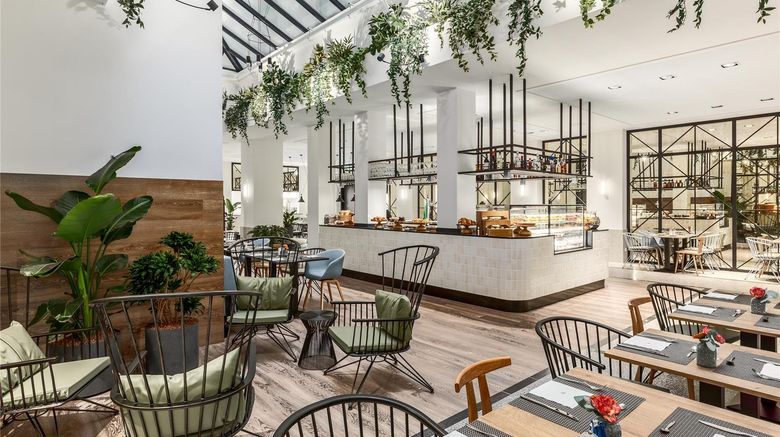 <b>NH City Centre Amsterdam Restaurant</b>. Images powered by <a href="https://iceportal.shijigroup.com/" title="IcePortal" target="_blank">IcePortal</a>.