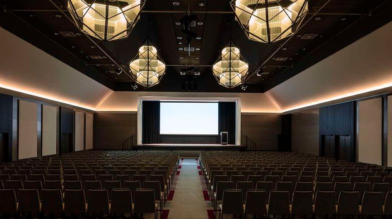 <b>Anantara Grand Hotel Krasnapolsky Ballroom</b>. Images powered by <a href="https://iceportal.shijigroup.com/" title="IcePortal" target="_blank">IcePortal</a>.