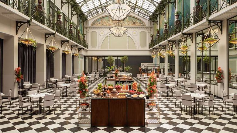 <b>Anantara Grand Hotel Krasnapolsky Restaurant</b>. Images powered by <a href="https://iceportal.shijigroup.com/" title="IcePortal" target="_blank">IcePortal</a>.