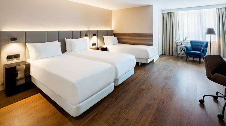 NH Amsterdam Schiller Room
