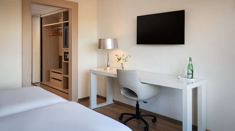 <b>NH Groningen Room</b>. Images powered by <a href="https://iceportal.shijigroup.com/" title="IcePortal" target="_blank">IcePortal</a>.