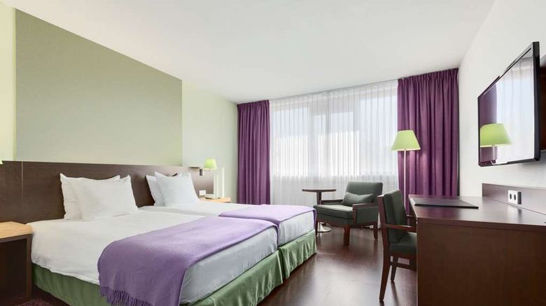 <b>NH Maastricht Room</b>. Images powered by <a href="https://iceportal.shijigroup.com/" title="IcePortal" target="_blank">IcePortal</a>.