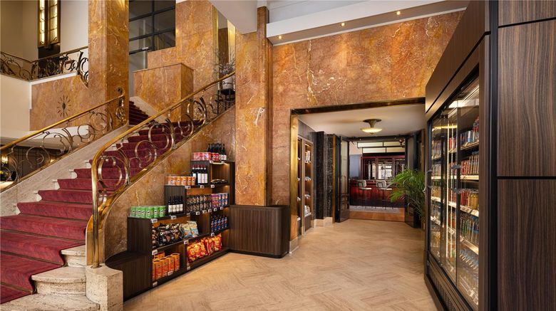 <b>NH Atlanta Rotterdam Lobby</b>. Images powered by <a href="https://iceportal.shijigroup.com/" title="IcePortal" target="_blank">IcePortal</a>.