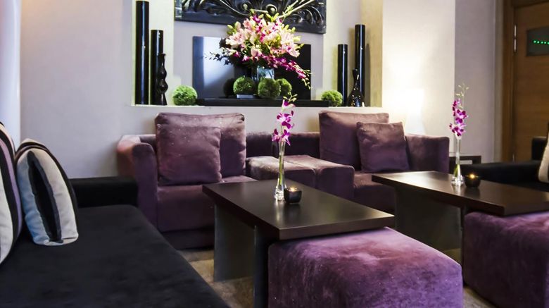 <b>NH Poznan Lobby</b>. Images powered by <a href="https://iceportal.shijigroup.com/" title="IcePortal" target="_blank">IcePortal</a>.