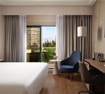 NH Lisboa Campo Grande Room