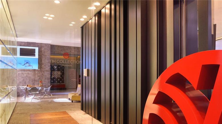 <b>NH Collection Lisboa Liberdade Lobby</b>. Images powered by <a href="https://iceportal.shijigroup.com/" title="IcePortal" target="_blank">IcePortal</a>.