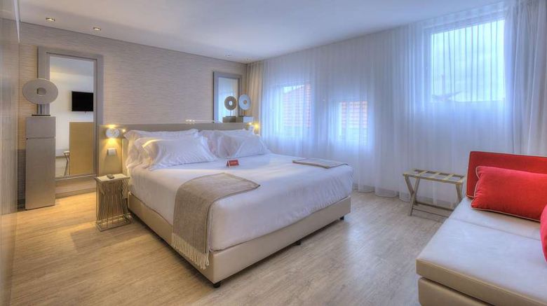 <b>NH Collection Porto Batalha Room</b>. Images powered by <a href="https://iceportal.shijigroup.com/" title="IcePortal" target="_blank">IcePortal</a>.