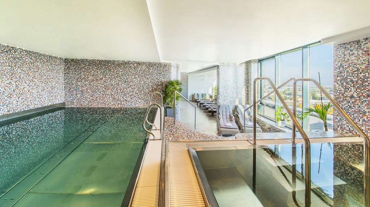 NH Bratislava Gate One Pool