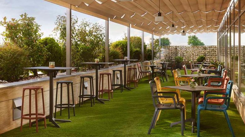 <b>NH Alcorcon Restaurant</b>. Images powered by <a href="https://iceportal.shijigroup.com/" title="IcePortal" target="_blank">IcePortal</a>.