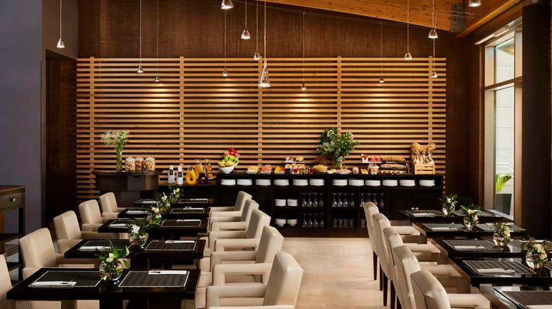 <b>NH Alcorcon Restaurant</b>. Images powered by <a href="https://iceportal.shijigroup.com/" title="IcePortal" target="_blank">IcePortal</a>.