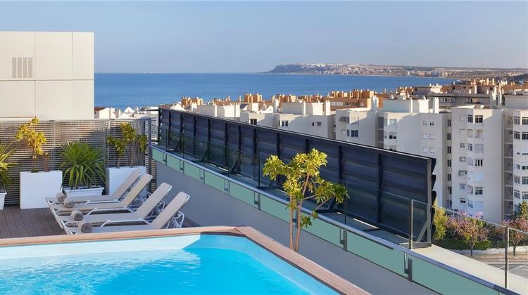 NH Alicante Pool
