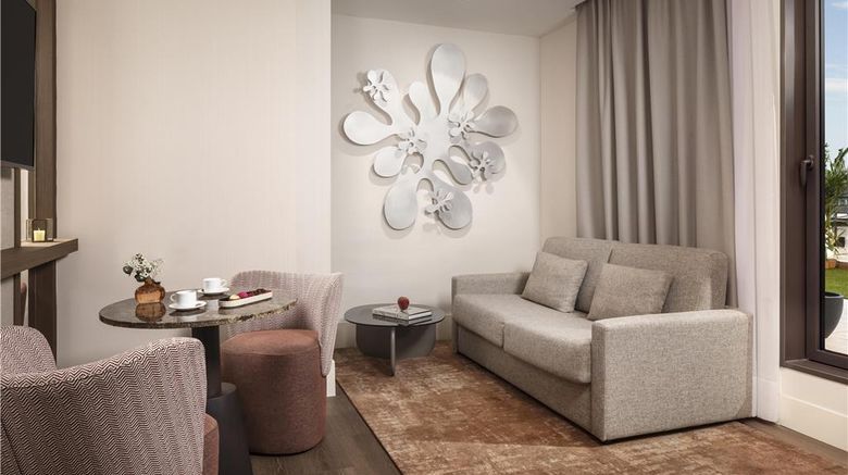<b>NH Collection Gran Hotel Calderon Suite</b>. Images powered by <a href="https://iceportal.shijigroup.com/" title="IcePortal" target="_blank">IcePortal</a>.