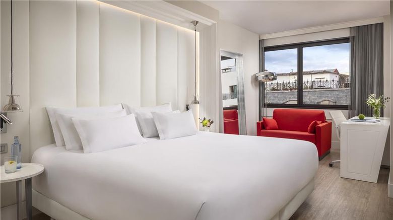 <b>NH Collection Gran Hotel Calderon Room</b>. Images powered by <a href="https://iceportal.shijigroup.com/" title="IcePortal" target="_blank">IcePortal</a>.