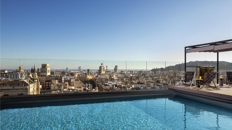 <b>NH Collection Gran Hotel Calderon Pool</b>. Images powered by <a href="https://iceportal.shijigroup.com/" title="IcePortal" target="_blank">IcePortal</a>.