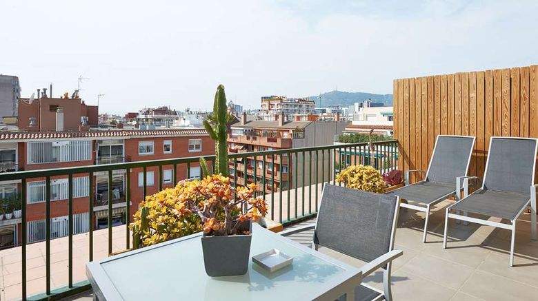 <b>NH Barcelona Les Corts Recreation</b>. Images powered by <a href="https://iceportal.shijigroup.com/" title="IcePortal" target="_blank">IcePortal</a>.