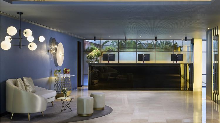 NH Sants Barcelona Lobby