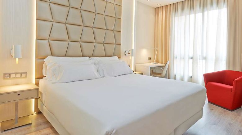 <b>NH Collection Barcelona Podium Suite</b>. Images powered by <a href="https://iceportal.shijigroup.com/" title="IcePortal" target="_blank">IcePortal</a>.