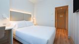 NH Bilbao Deusto Room