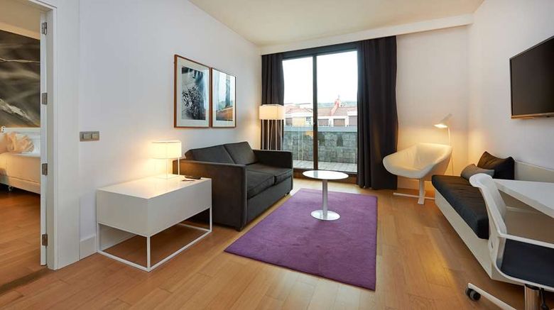 <b>NH Collection Villa de Bilbao Room</b>. Images powered by <a href="https://iceportal.shijigroup.com/" title="IcePortal" target="_blank">IcePortal</a>.