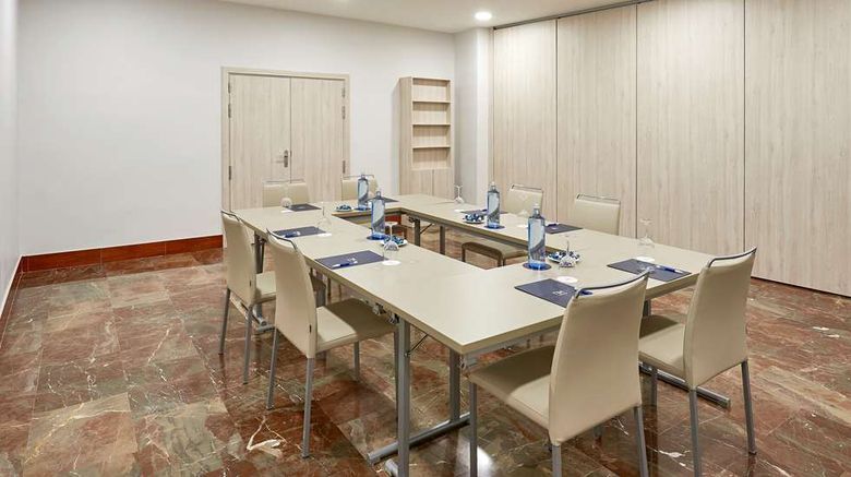 <b>NH Cordoba Califa Meeting</b>. Images powered by <a href="https://iceportal.shijigroup.com/" title="IcePortal" target="_blank">IcePortal</a>.