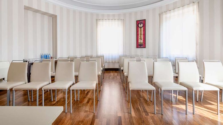 <b>NH Collection Granada Victoria Meeting</b>. Images powered by <a href="https://iceportal.shijigroup.com/" title="IcePortal" target="_blank">IcePortal</a>.