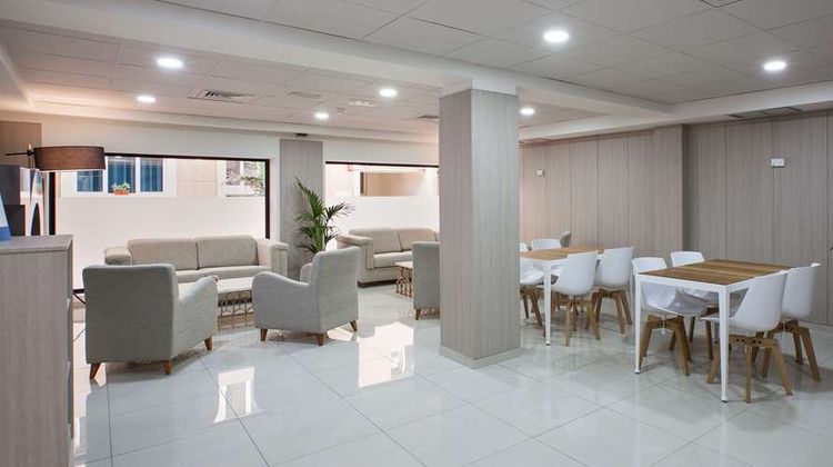 NH Las Palmas Playa las Canteras Lobby