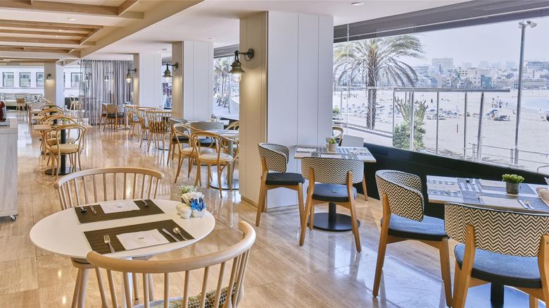 <b>NH Las Palmas Playa las Canteras Restaurant</b>. Images powered by <a href="https://iceportal.shijigroup.com/" title="IcePortal" target="_blank">IcePortal</a>.