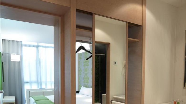 <b>NH La Avanzada Room</b>. Images powered by <a href="https://iceportal.shijigroup.com/" title="IcePortal" target="_blank">IcePortal</a>.