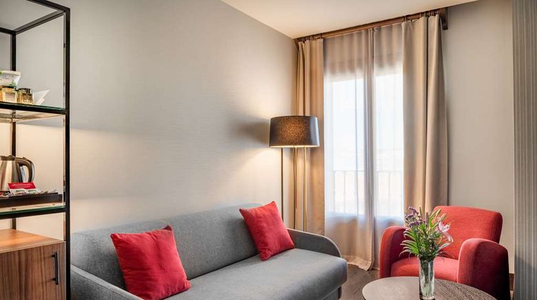 <b>NH Collection Leon Plaza Mayor Suite</b>. Images powered by <a href="https://iceportal.shijigroup.com/" title="IcePortal" target="_blank">IcePortal</a>.