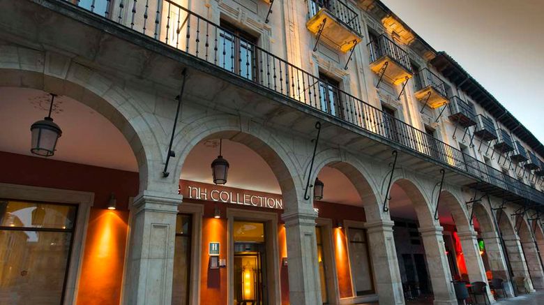 <b>NH Collection Leon Plaza Mayor Exterior</b>. Images powered by <a href="https://iceportal.shijigroup.com/" title="IcePortal" target="_blank">IcePortal</a>.