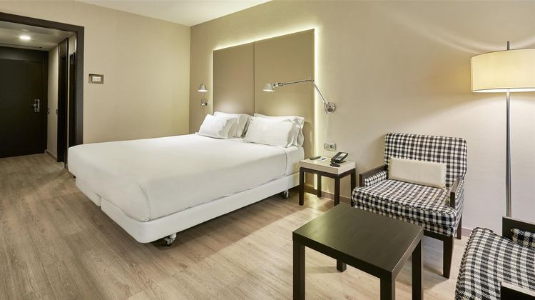 NH Lleida Pirineos Room