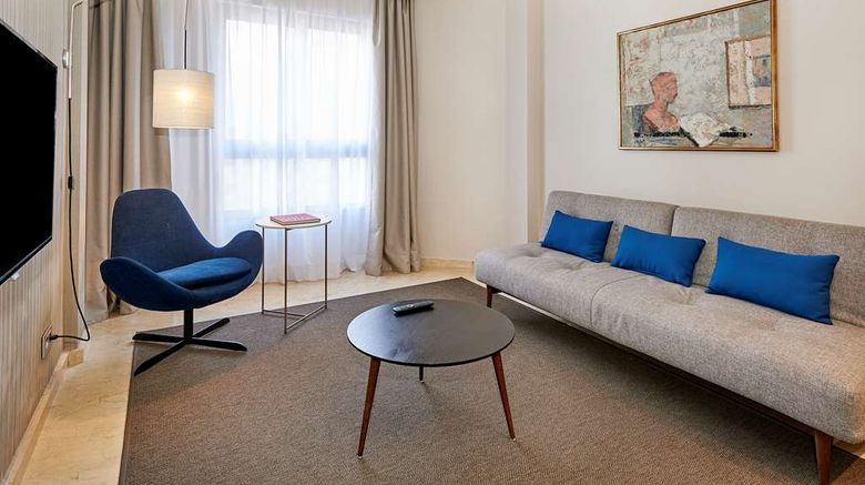 <b>NH Hotel Herencia Rioja Room</b>. Images powered by <a href="https://iceportal.shijigroup.com/" title="IcePortal" target="_blank">IcePortal</a>.