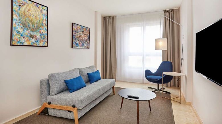 <b>NH Hotel Herencia Rioja Room</b>. Images powered by <a href="https://iceportal.shijigroup.com/" title="IcePortal" target="_blank">IcePortal</a>.