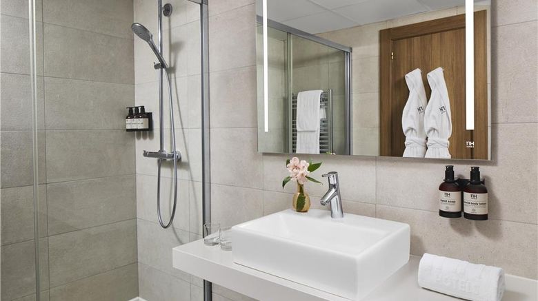 <b>NH Madrid Balboa Room</b>. Images powered by <a href="https://iceportal.shijigroup.com/" title="IcePortal" target="_blank">IcePortal</a>.