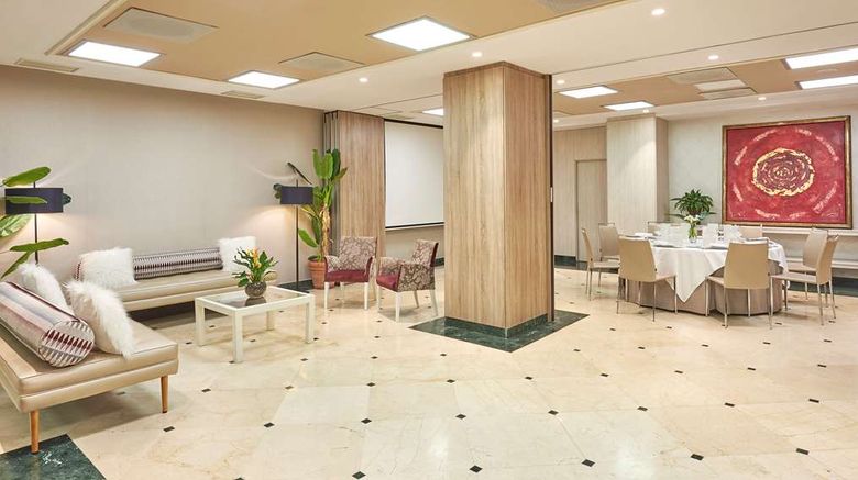 <b>NH Collection Madrid Abascal Meeting</b>. Images powered by <a href="https://iceportal.shijigroup.com/" title="IcePortal" target="_blank">IcePortal</a>.