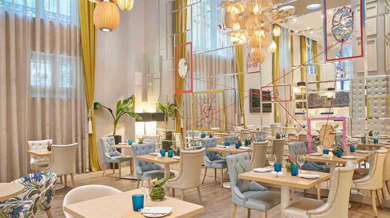 <b>NH Collection Madrid Abascal Lobby</b>. Images powered by <a href="https://iceportal.shijigroup.com/" title="IcePortal" target="_blank">IcePortal</a>.