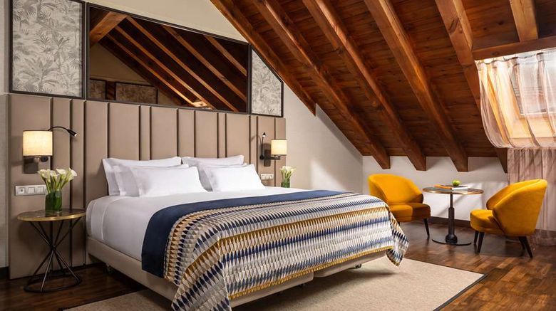 <b>NH Collection Madrid Palacio de Tepa Room</b>. Images powered by <a href="https://iceportal.shijigroup.com/" title="IcePortal" target="_blank">IcePortal</a>.