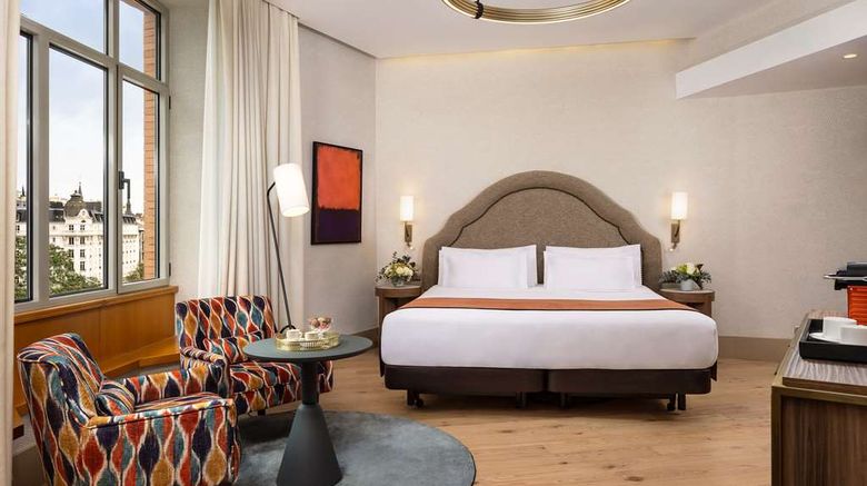 <b>NH Collection Madrid Paseo del Prado Suite</b>. Images powered by <a href="https://iceportal.shijigroup.com/" title="IcePortal" target="_blank">IcePortal</a>.