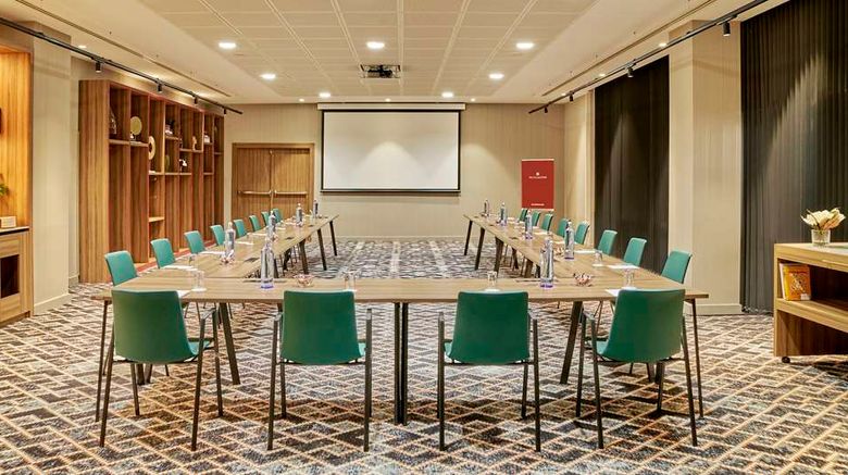 <b>NH Collection Madrid Eurobuilding Meeting</b>. Images powered by <a href="https://iceportal.shijigroup.com/" title="IcePortal" target="_blank">IcePortal</a>.