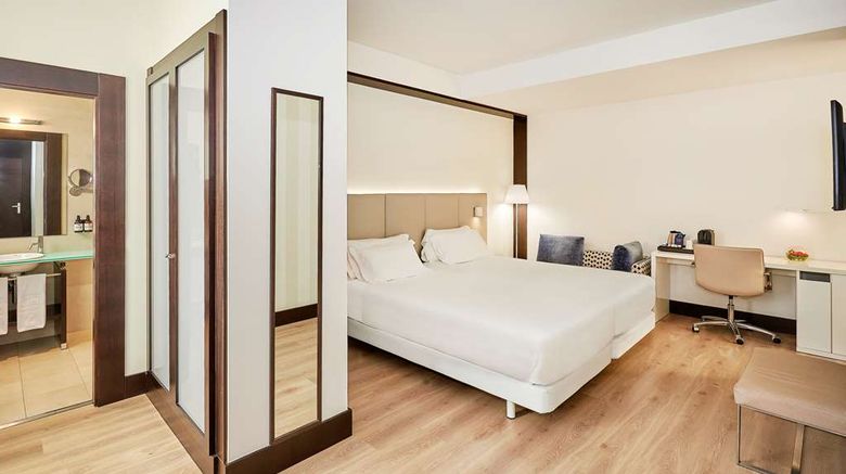 <b>NH Madrid Lagasca Room</b>. Images powered by <a href="https://iceportal.shijigroup.com/" title="IcePortal" target="_blank">IcePortal</a>.