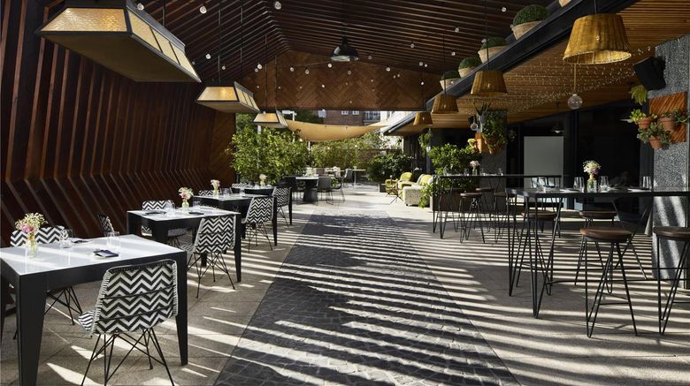 <b>NH Madrid Ventas Restaurant</b>. Images powered by <a href="https://iceportal.shijigroup.com/" title="IcePortal" target="_blank">IcePortal</a>.