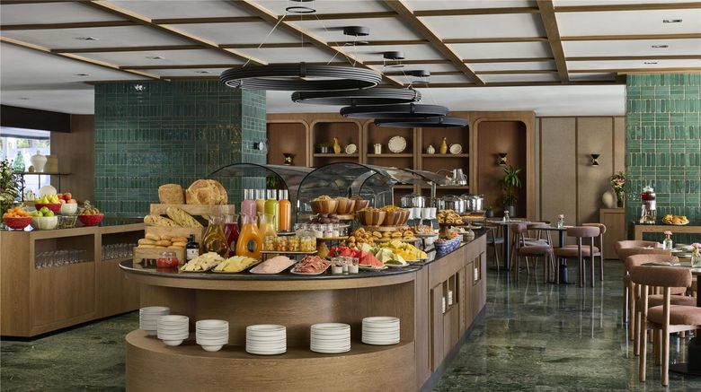 <b>NH Madrid Ventas Restaurant</b>. Images powered by <a href="https://iceportal.shijigroup.com/" title="IcePortal" target="_blank">IcePortal</a>.