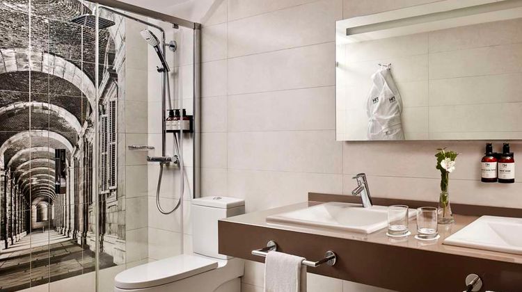 NH Madrid Zurbano Suite