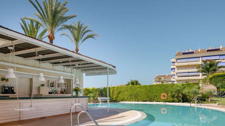 <b>NH Collection Marbella Pool</b>. Images powered by <a href="https://iceportal.shijigroup.com/" title="IcePortal" target="_blank">IcePortal</a>.