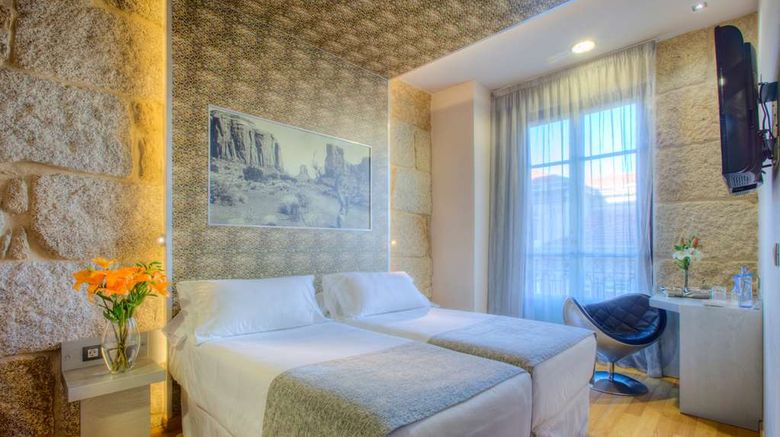 <b>NH Ourense Suite</b>. Images powered by <a href="https://iceportal.shijigroup.com/" title="IcePortal" target="_blank">IcePortal</a>.
